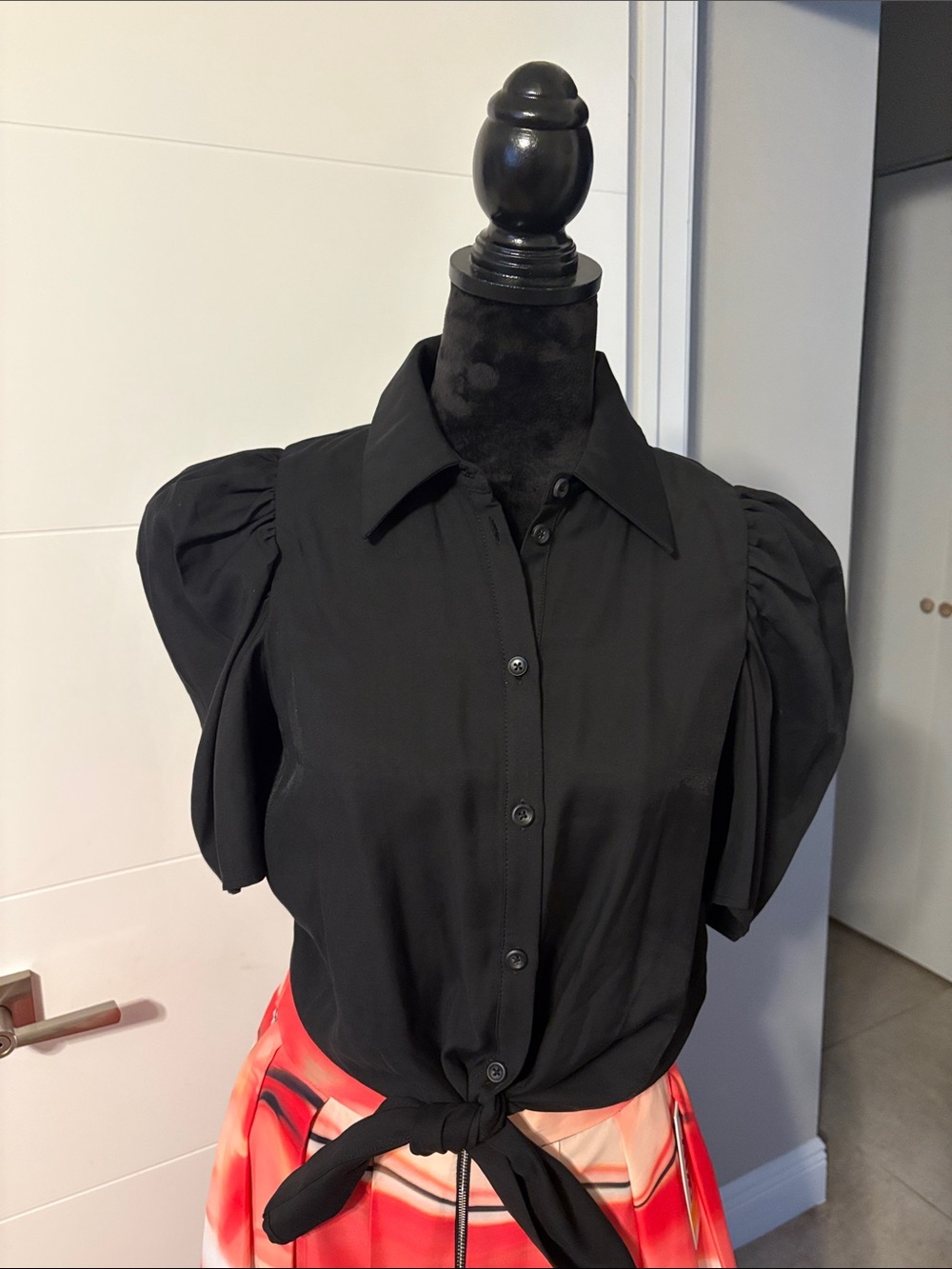 Elan Black Puff Sleeve Button-Front Tie Hem Shirt